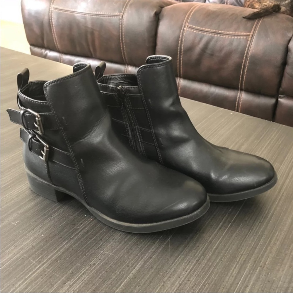 Black Old Navy Booties